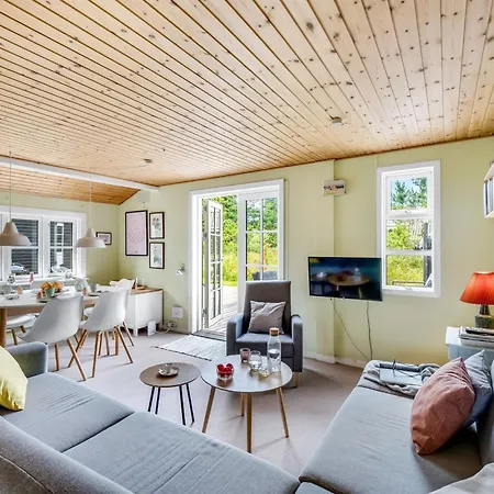 Feriehus Ljuba - 700m From The Sea By Interhome Oksbøl