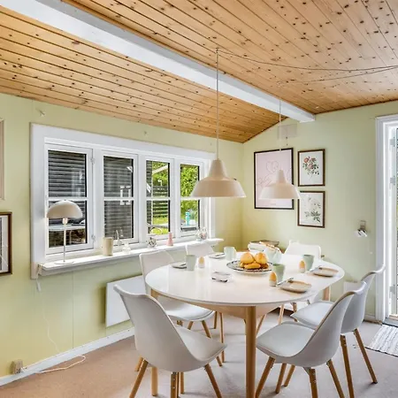 Ljuba - 700m From The Sea By Interhome Oksbøl