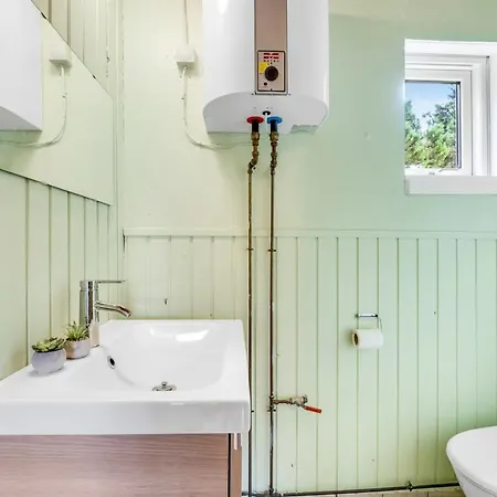 Holiday home Ljuba - 700m From The Sea By Interhome *