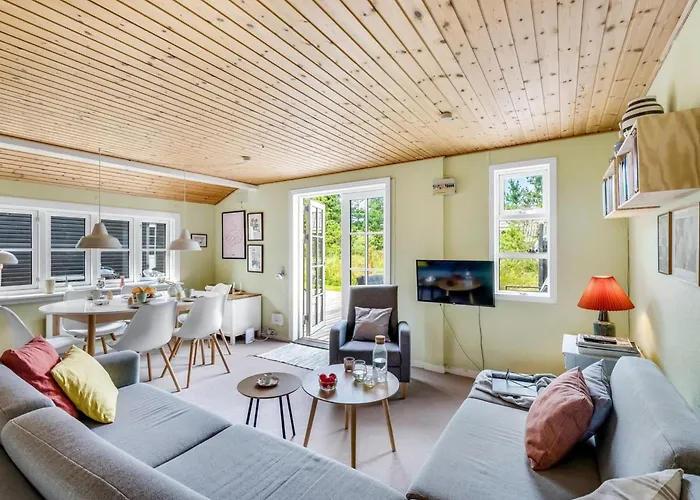 Feriehus Ljuba - 700m From The Sea By Interhome Oksbøl