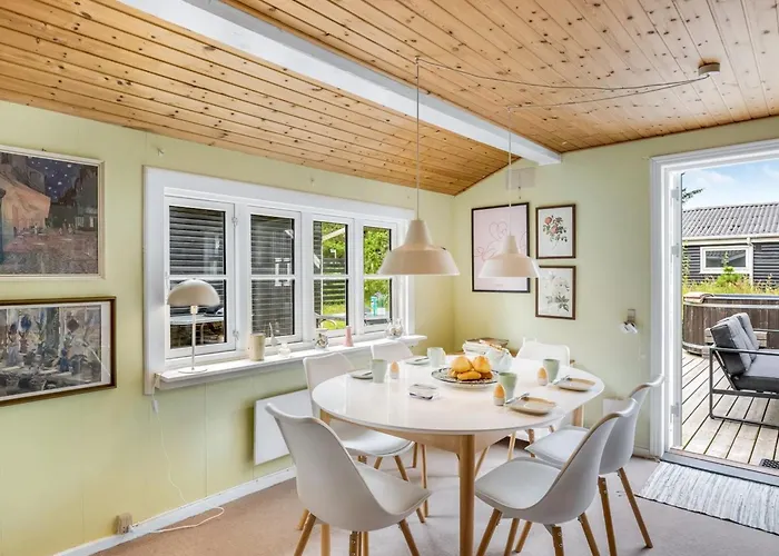 Ljuba - 700m From The Sea By Interhome Oksbøl