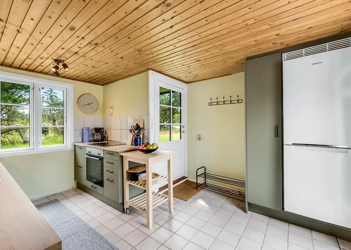 Ljuba - 700m From The Sea By Interhome